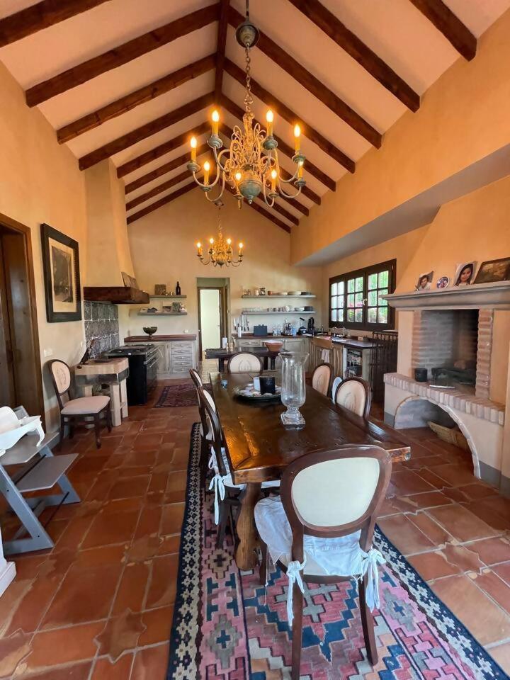 Villa Casa Sol Encantadora Villa Con Piscina 마르베야 외부 사진