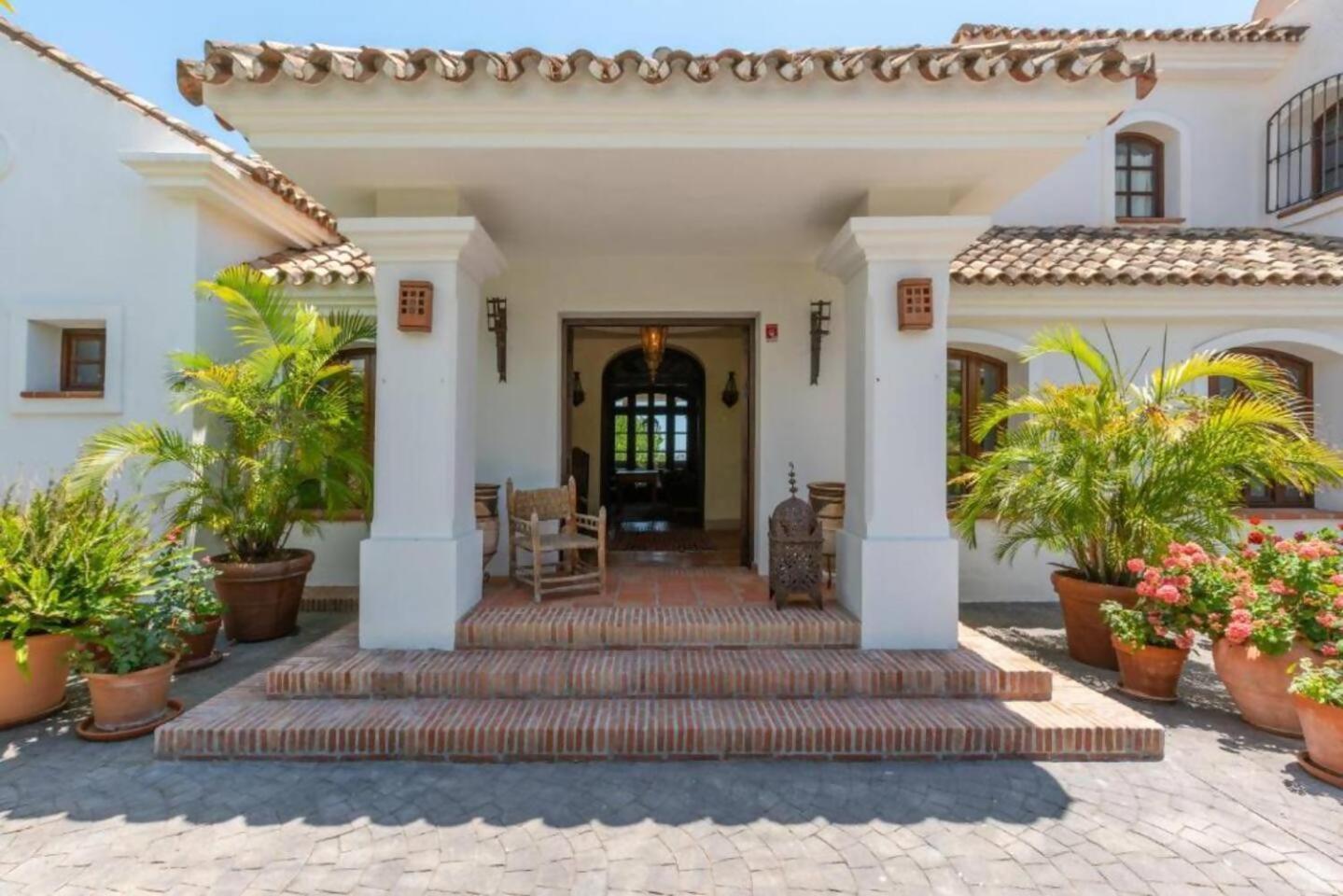 Villa Casa Sol Encantadora Villa Con Piscina 마르베야 외부 사진