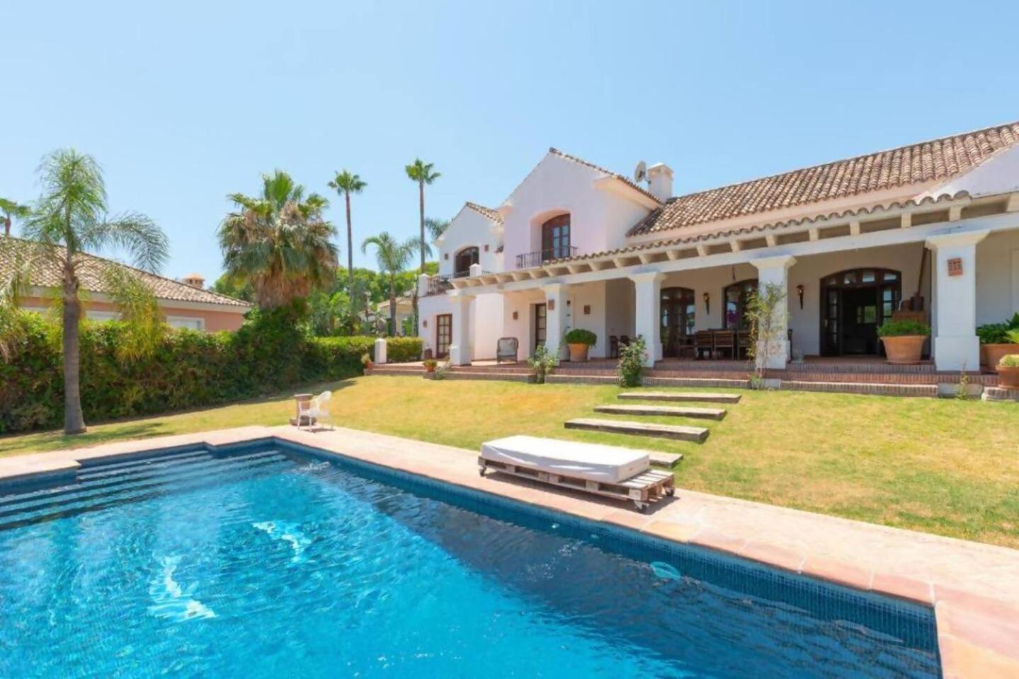 Villa Casa Sol Encantadora Villa Con Piscina 마르베야 외부 사진