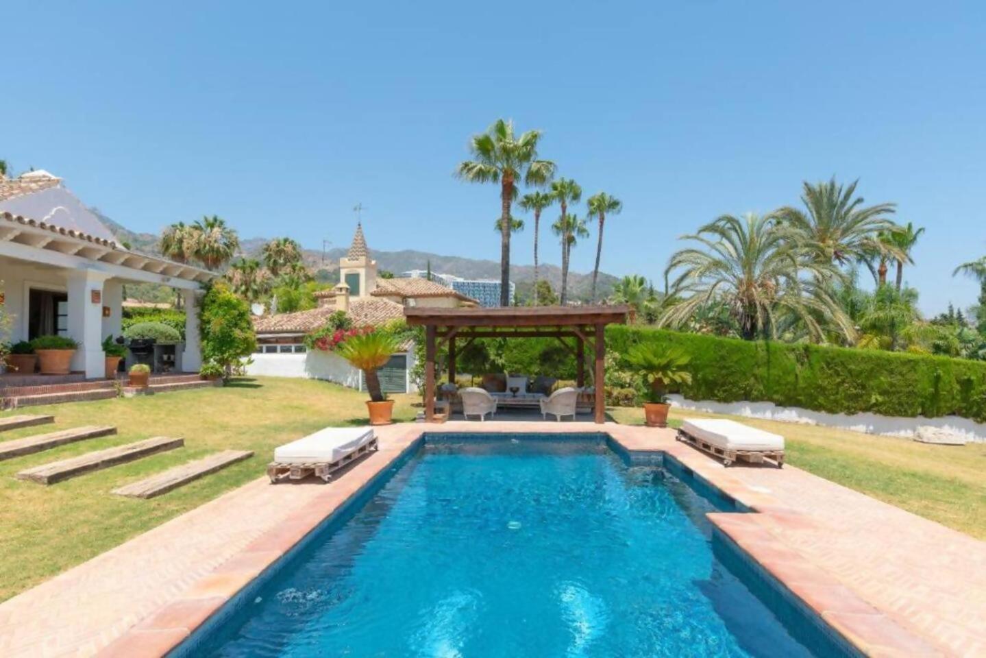 Villa Casa Sol Encantadora Villa Con Piscina 마르베야 외부 사진