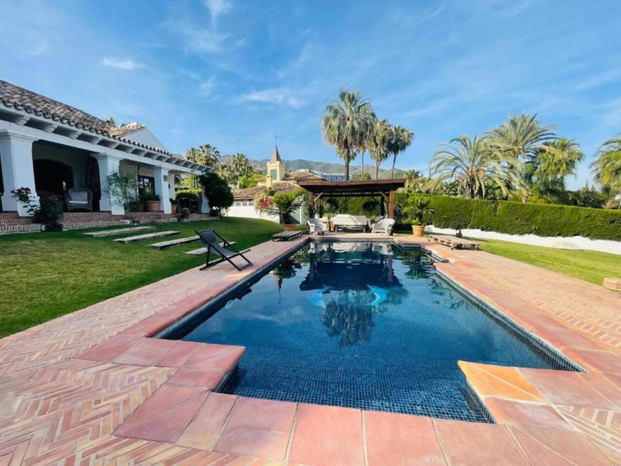Villa Casa Sol Encantadora Villa Con Piscina 마르베야 외부 사진