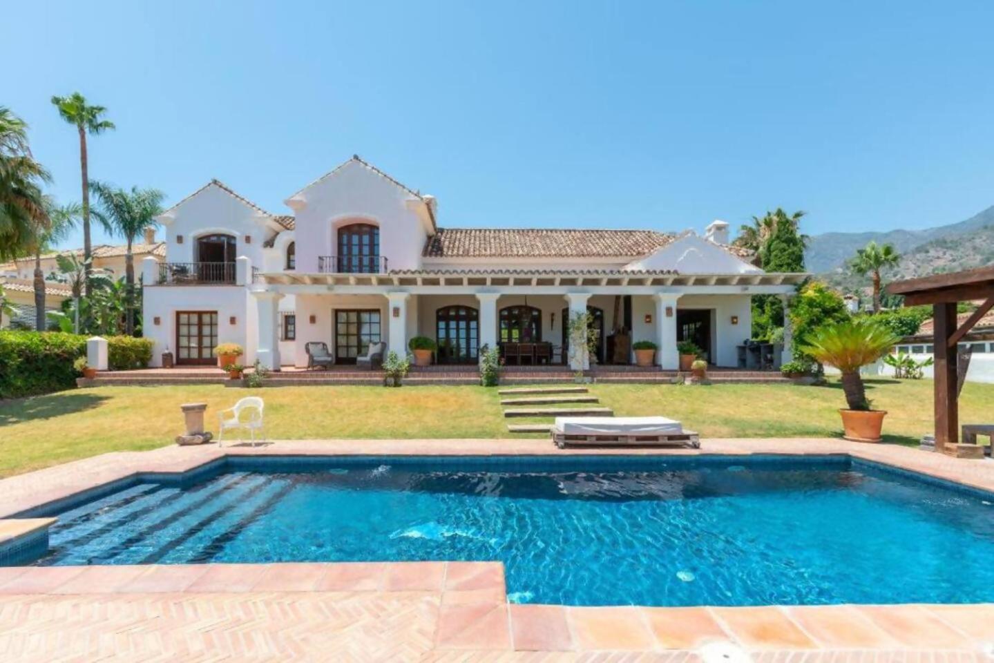 Villa Casa Sol Encantadora Villa Con Piscina 마르베야 외부 사진