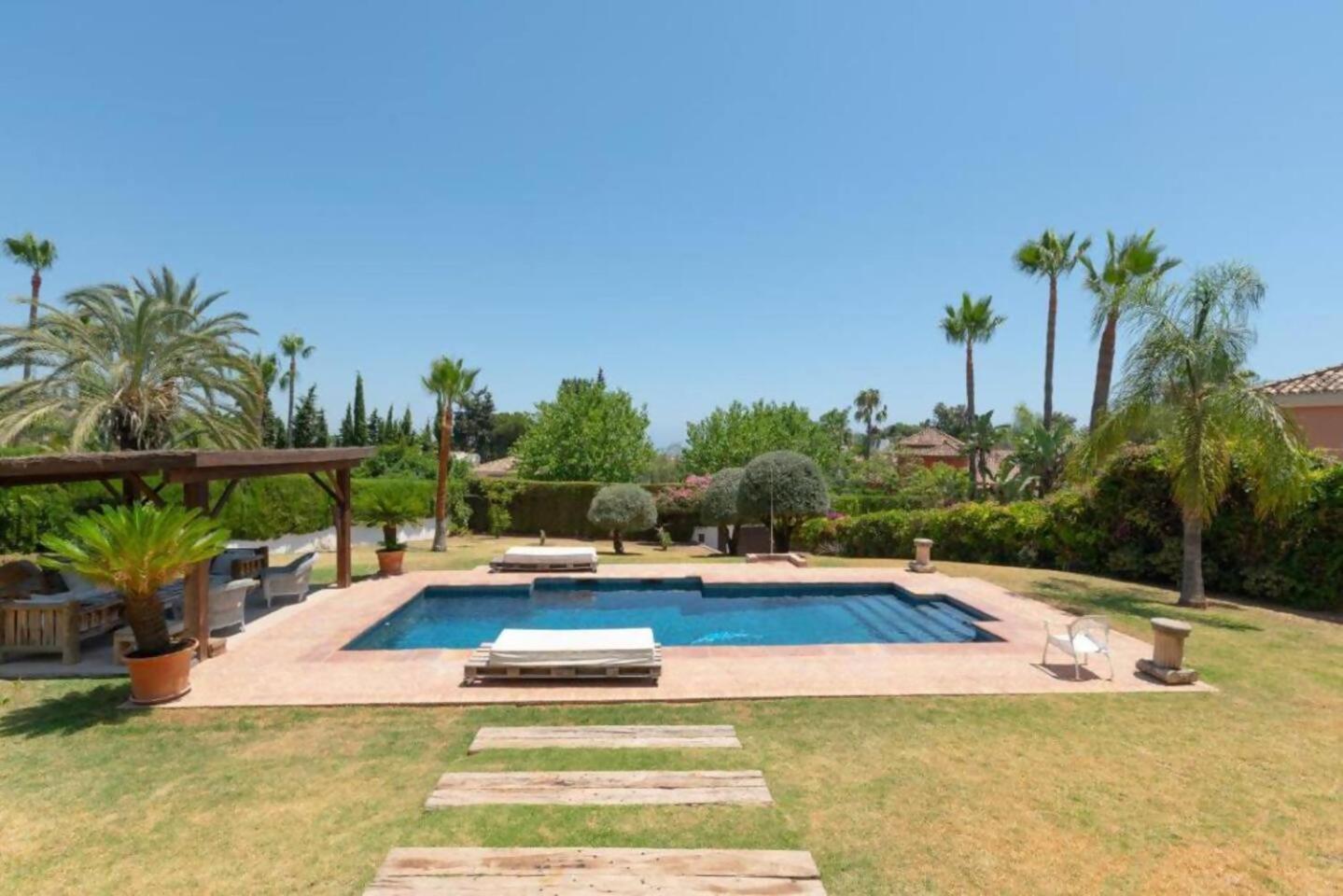 Villa Casa Sol Encantadora Villa Con Piscina 마르베야 외부 사진